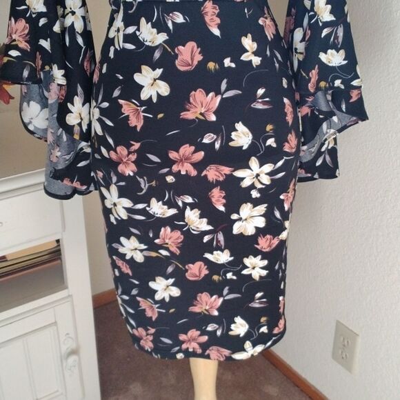 Vfshow Dark Floral Sheath - Picture 3 of 13